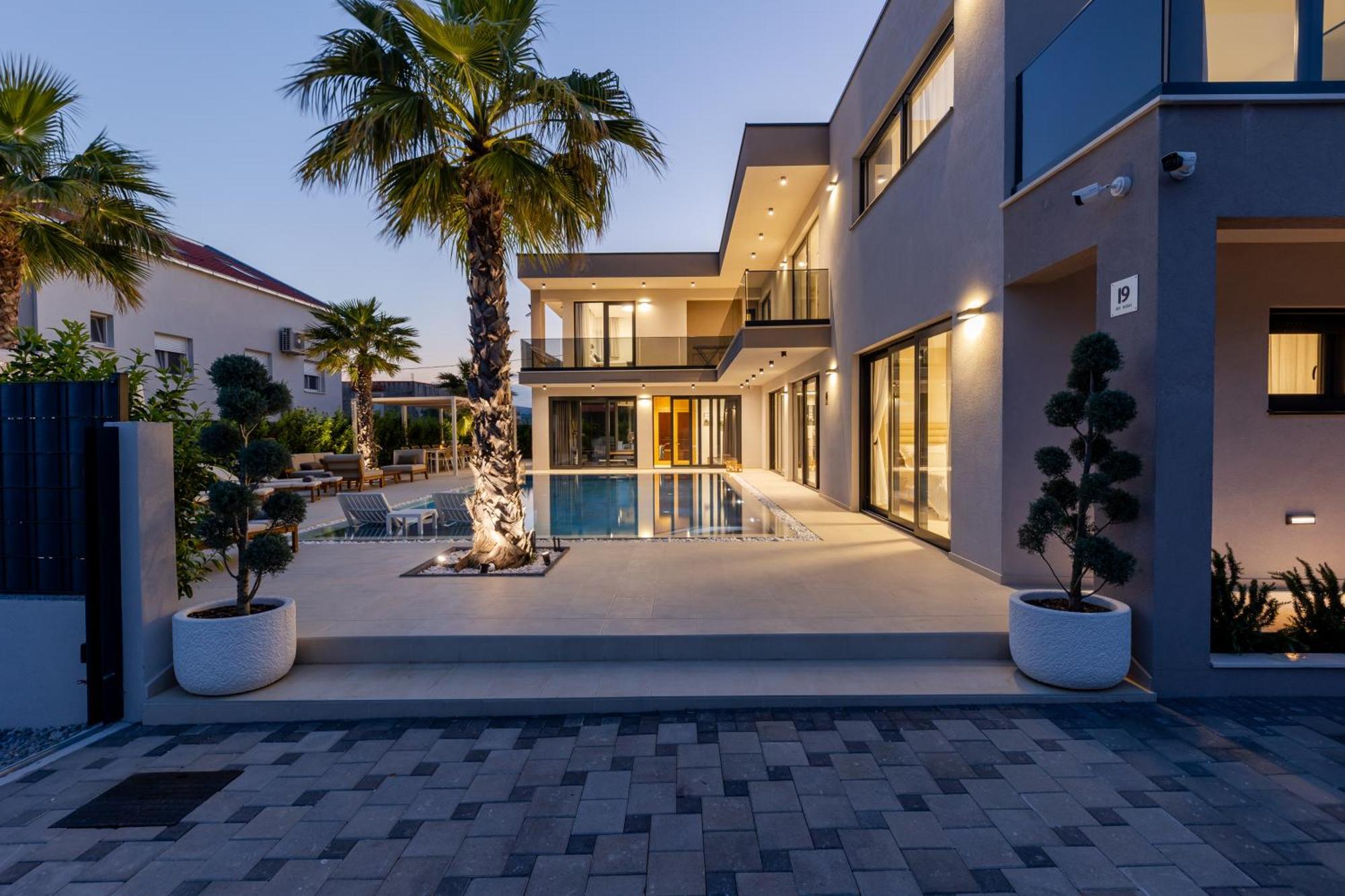 Luxury Villa My Wish With Pool Kastel Stari Exterior photo